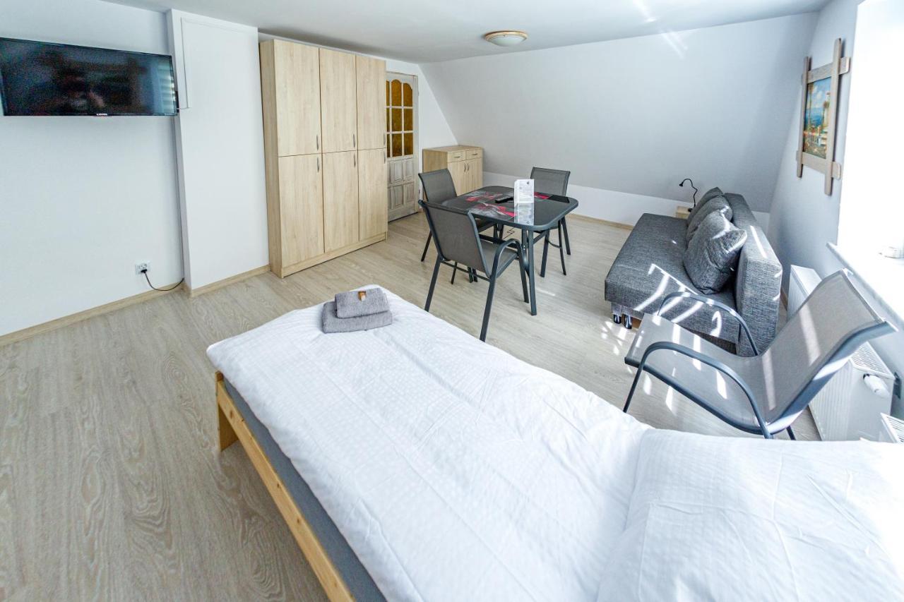 Stara Piekarnia - Plac Lotnikow Olsztyn  Ngoại thất bức ảnh