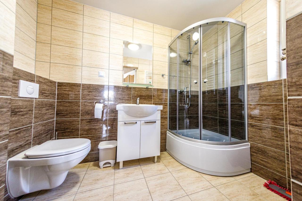 Stara Piekarnia - Plac Lotnikow Olsztyn  Ngoại thất bức ảnh